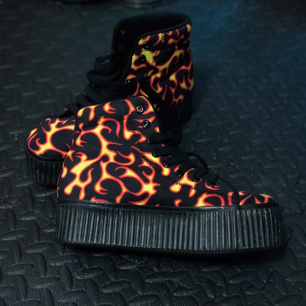 Flame Platform Sneakers - Picture 3 of 4